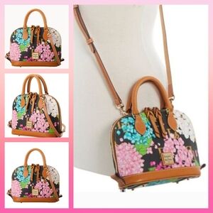 🌺Dooney & Bourke Hydrangea Monogram Bag/ 🌸+Bonus Free Wallet (Like New)